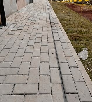 Bloquete retangular — pré-moldados Atalho, Brasília-DF